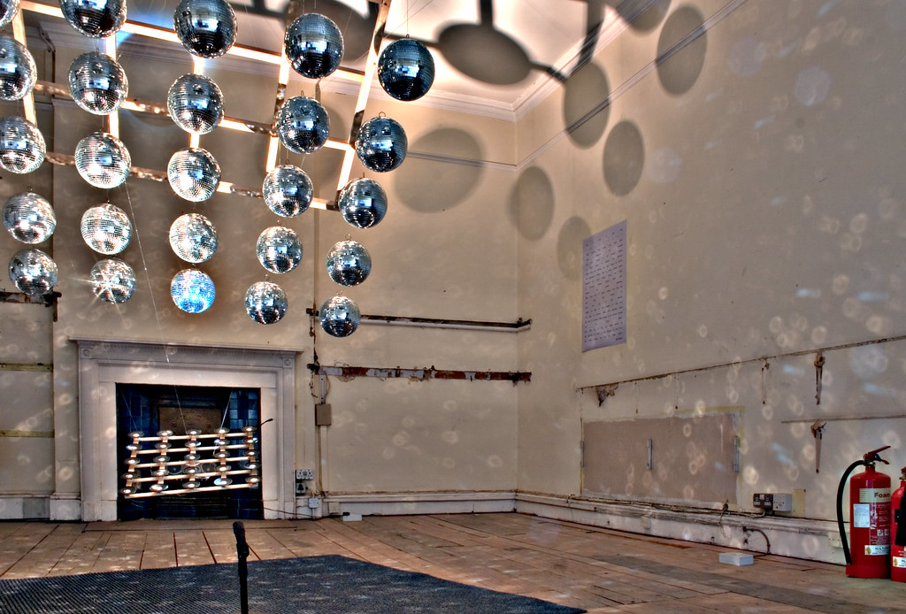 Muralist Ines Carrizo Opens First Solo Gallery Show