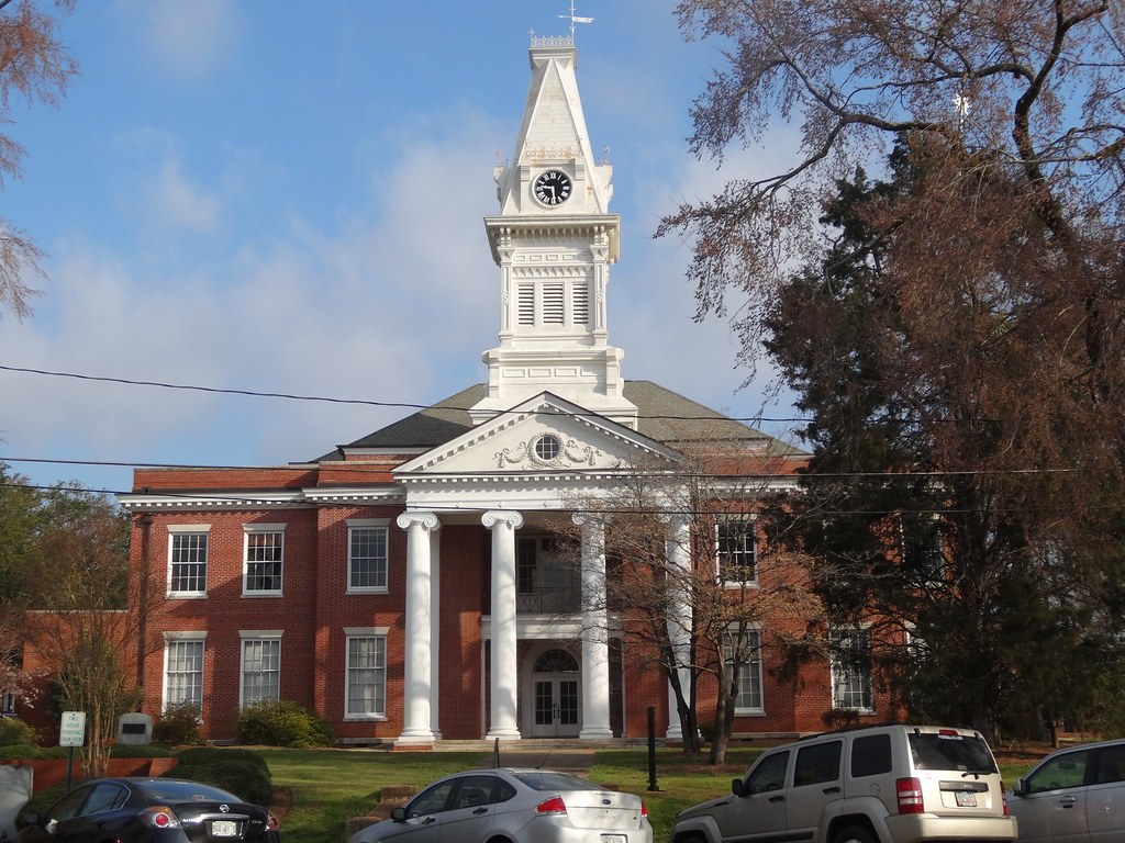 County Board Splits Opioid Settlement Funds 55-20-15-10 in Compromise Vote